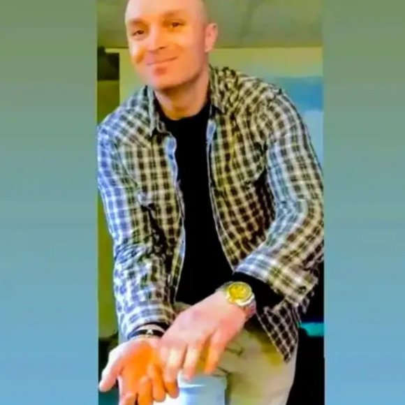 Rumor has it that he's great in bed ... Matthew G. - Picture 6 of 16